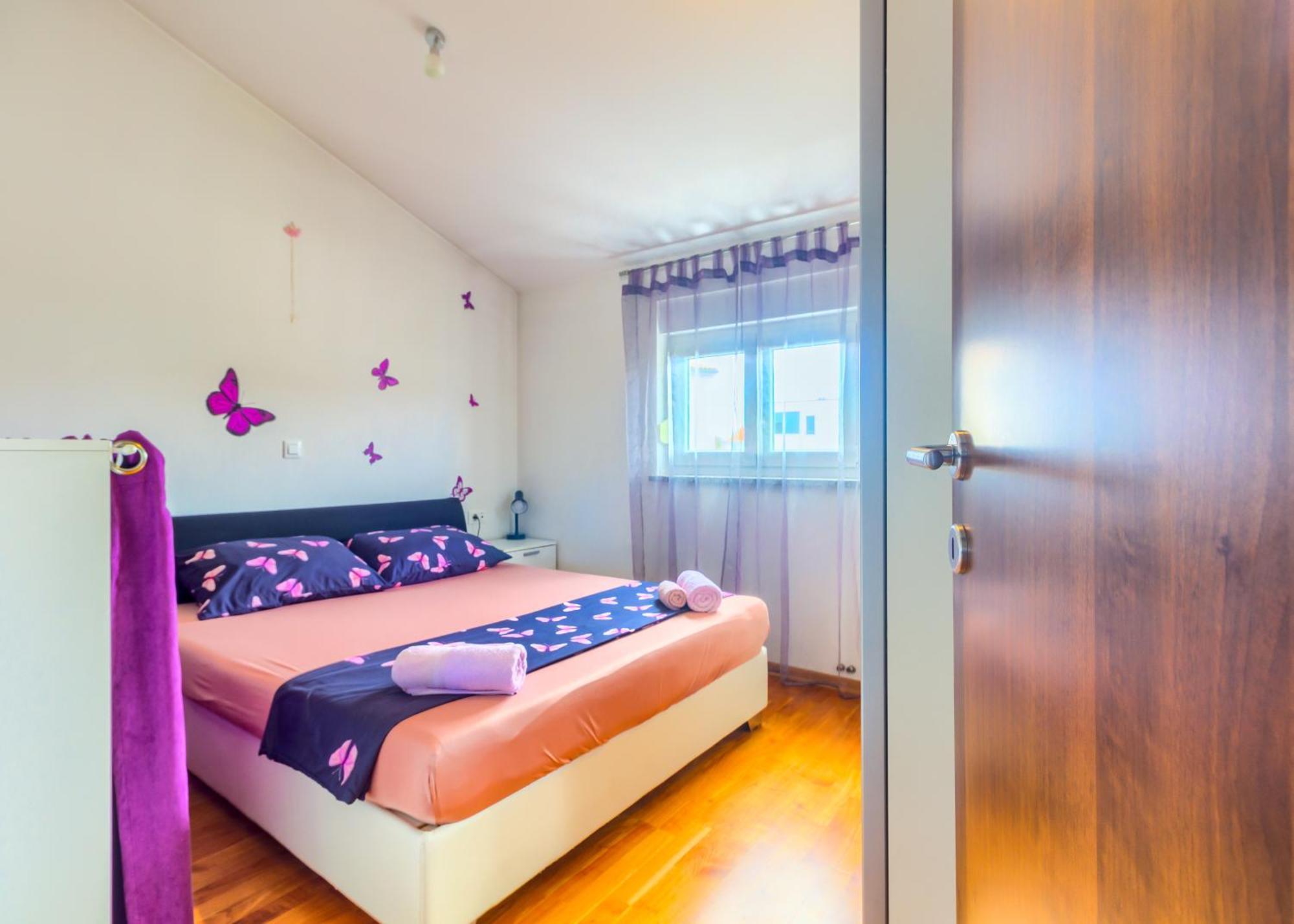Apartments Zara Екстериор снимка